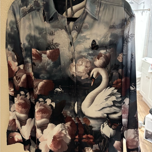 ANTHROPOLOGIE Brielle Button Down Blouse SWAN PRINT Sold Out! - Picture 4 of 5